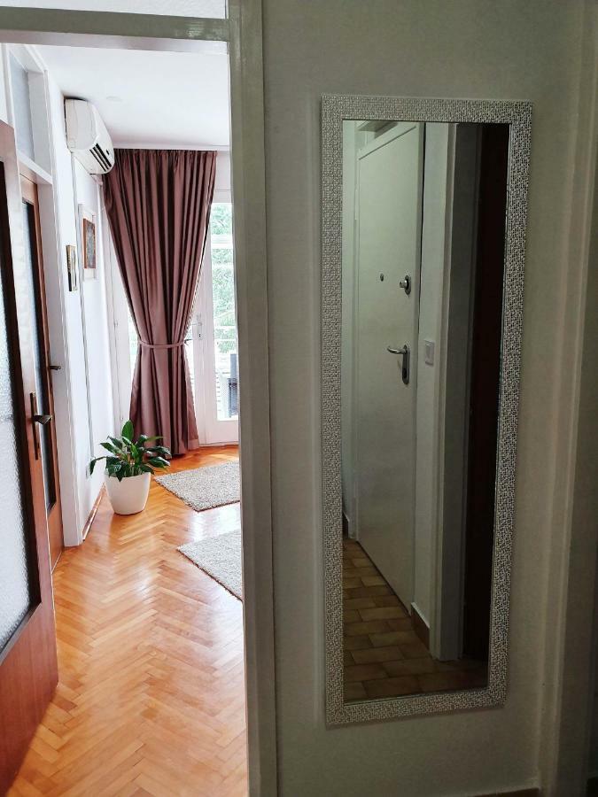 Apartment Dina Omis Exterior photo